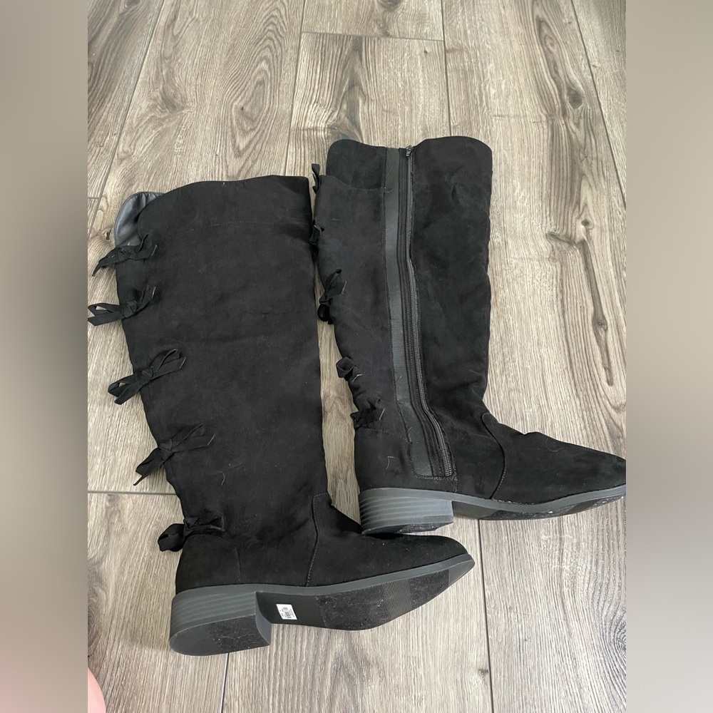 Faux Suede Bow Back Boots 9